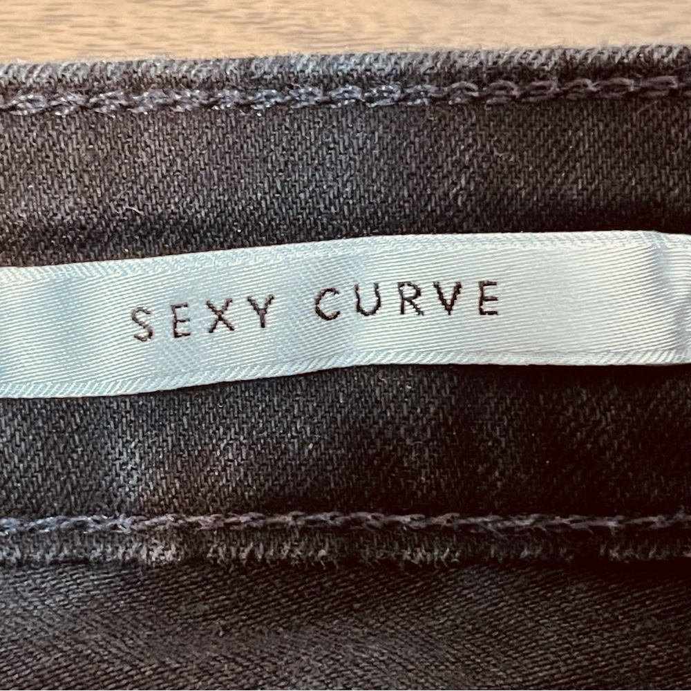 Guess Women's Black Skinny Jeans - Picture 5 of 9